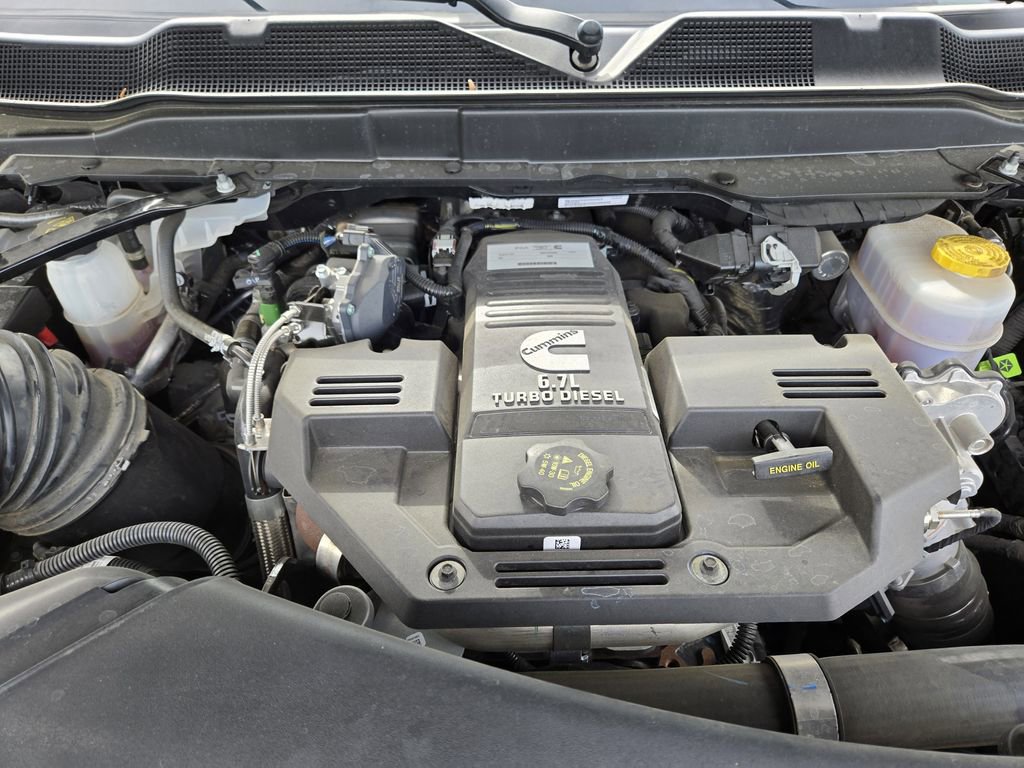 Used 2024 RAM 2500 Limited image 31