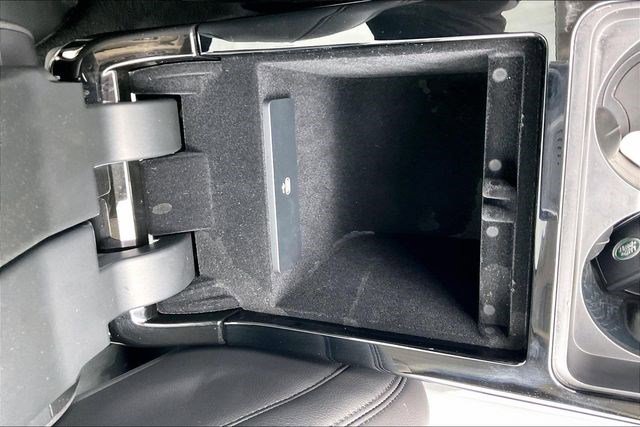 Used 2025 Land Rover Range Rover Velar Dynamic SE image 38