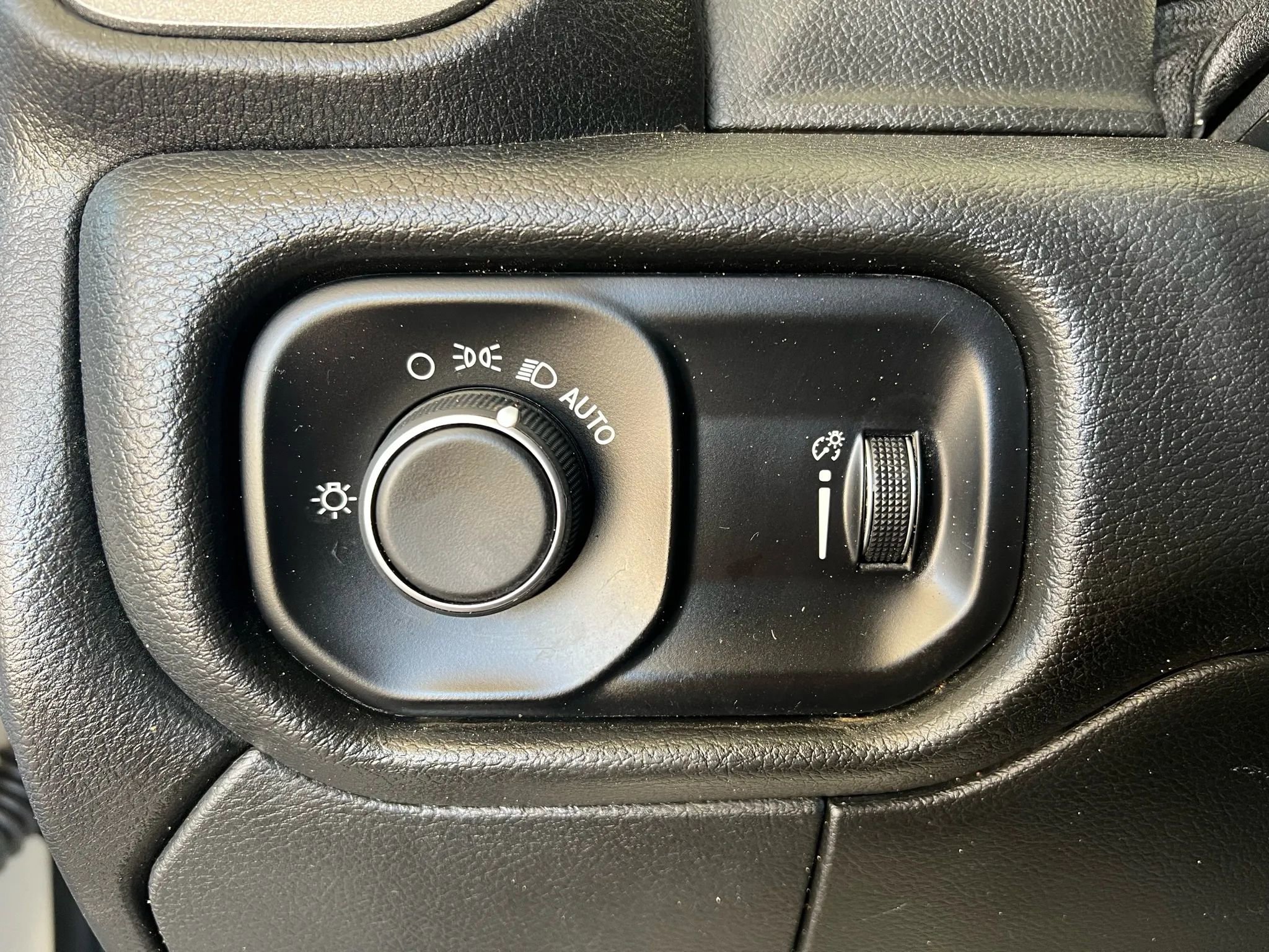 Used 2021 RAM 3500 Tradesman w/ Chrome Appearance Group image 23