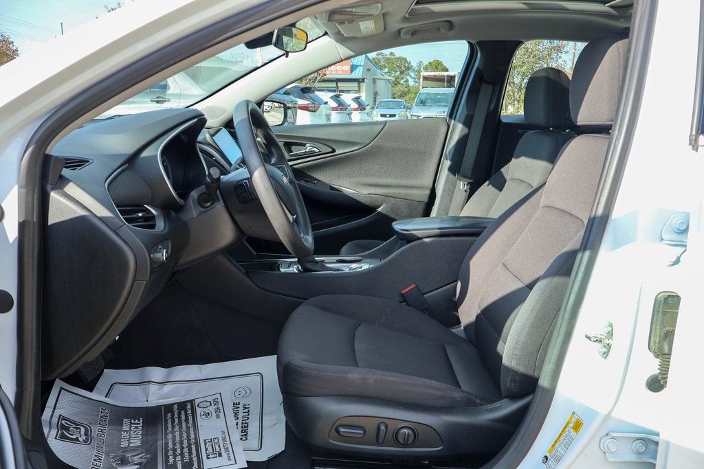 Used 2023 Chevrolet Malibu LT image 7