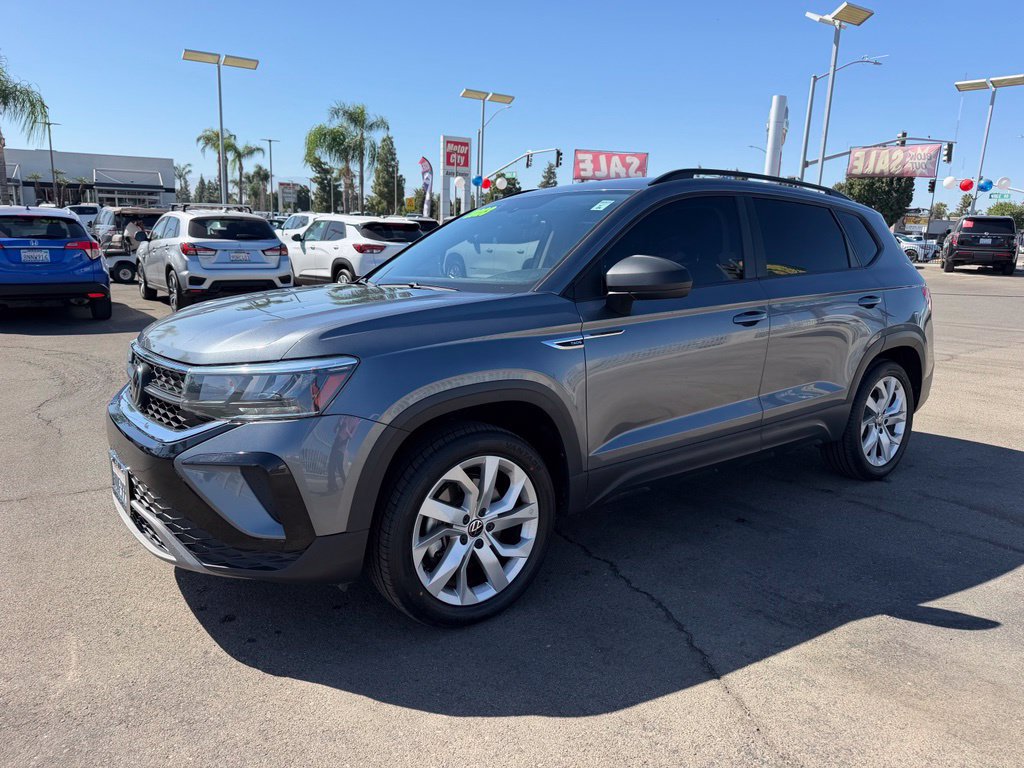 Used 2023 Volkswagen Taos S AWD/4WD image 3