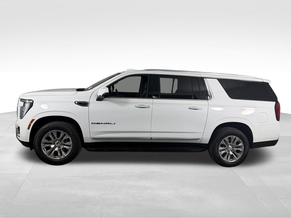 Used 2025 GMC Yukon XL Denali AWD/4WD image 10