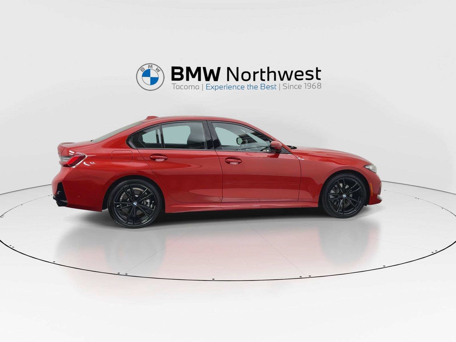 Used 2023 BMW 330i xDrive Sedan w/ M Sport Package AWD/4WD image 4