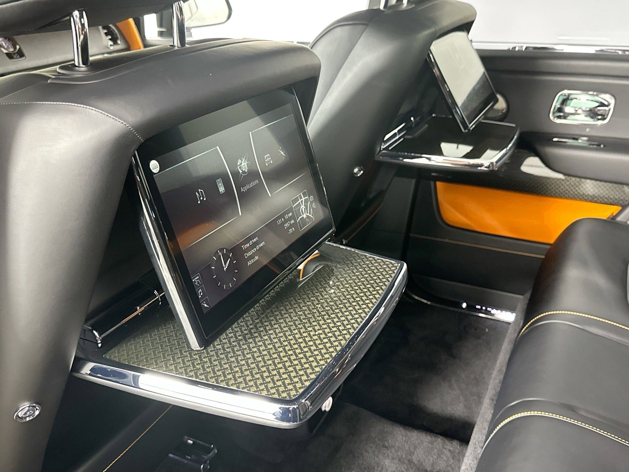 Certified 2024 Rolls-Royce Cullinan Black Badge w/ Driver's Package AWD/4WD image 25