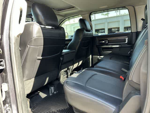 Used 2018 RAM 1500 Laramie w/ Convenience Group AWD/4WD image 17