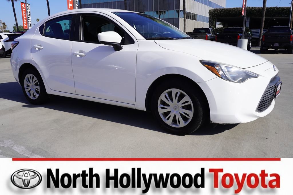 Used 2019 Toyota Yaris L FWD image 1