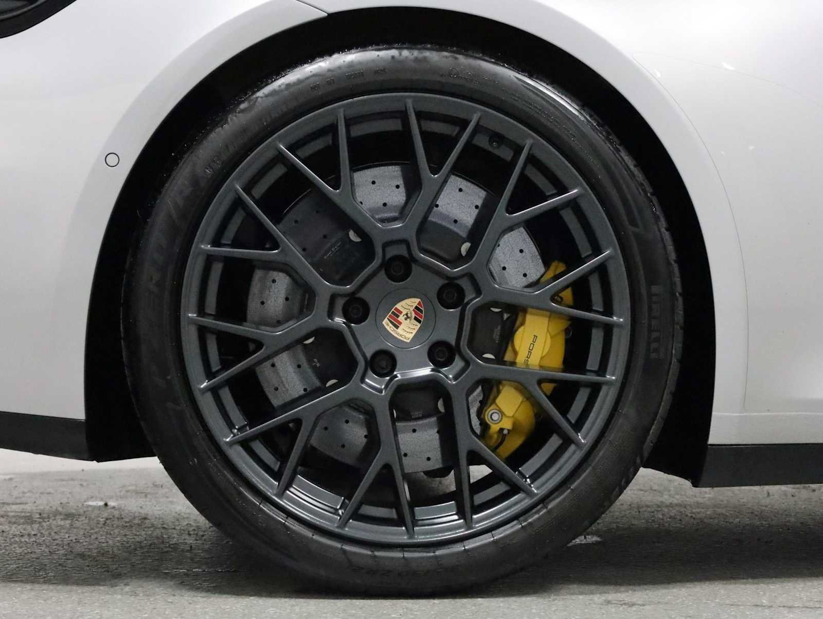 Certified 2026 Porsche 911 Carrera 4 GTS AWD/4WD image 37