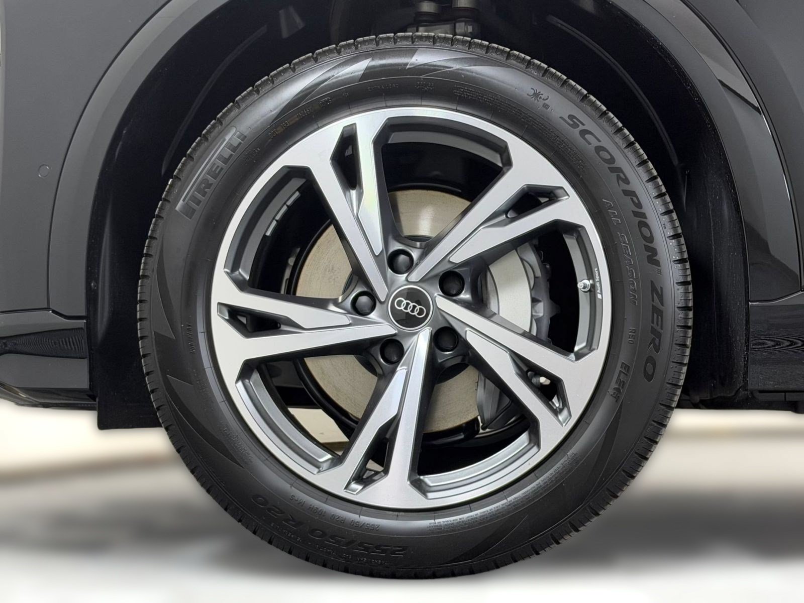 New 2027 Audi Q6 e-tron Premium Plus AWD/4WD image 12