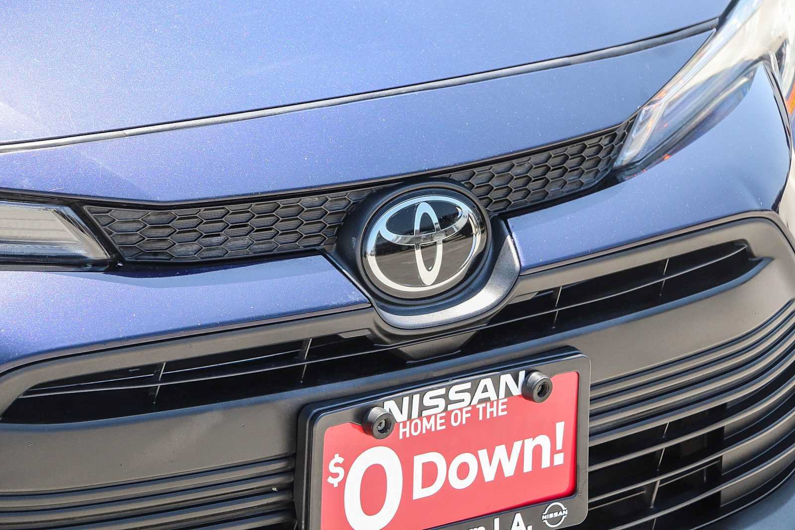 Used 2023 Toyota Corolla LE FWD image 5