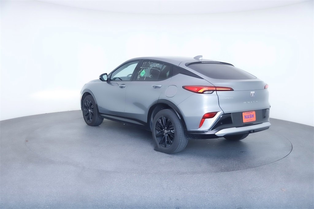 Used 2025 Buick Envista Sport Touring image 4