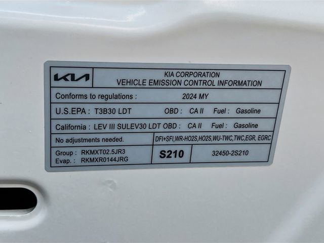 Certified 2024 Kia Sorento LX image 33