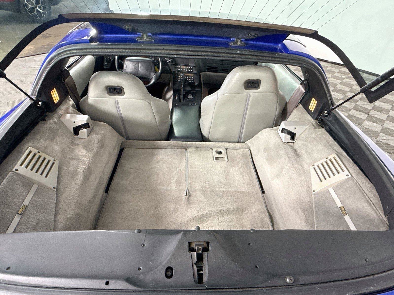 Used 1994 Chevrolet Corvette Coupe RWD image 14