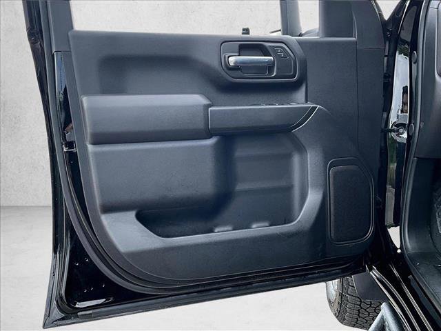 Used 2024 Chevrolet Silverado 2500 Custom w/ Custom Value Package image 17