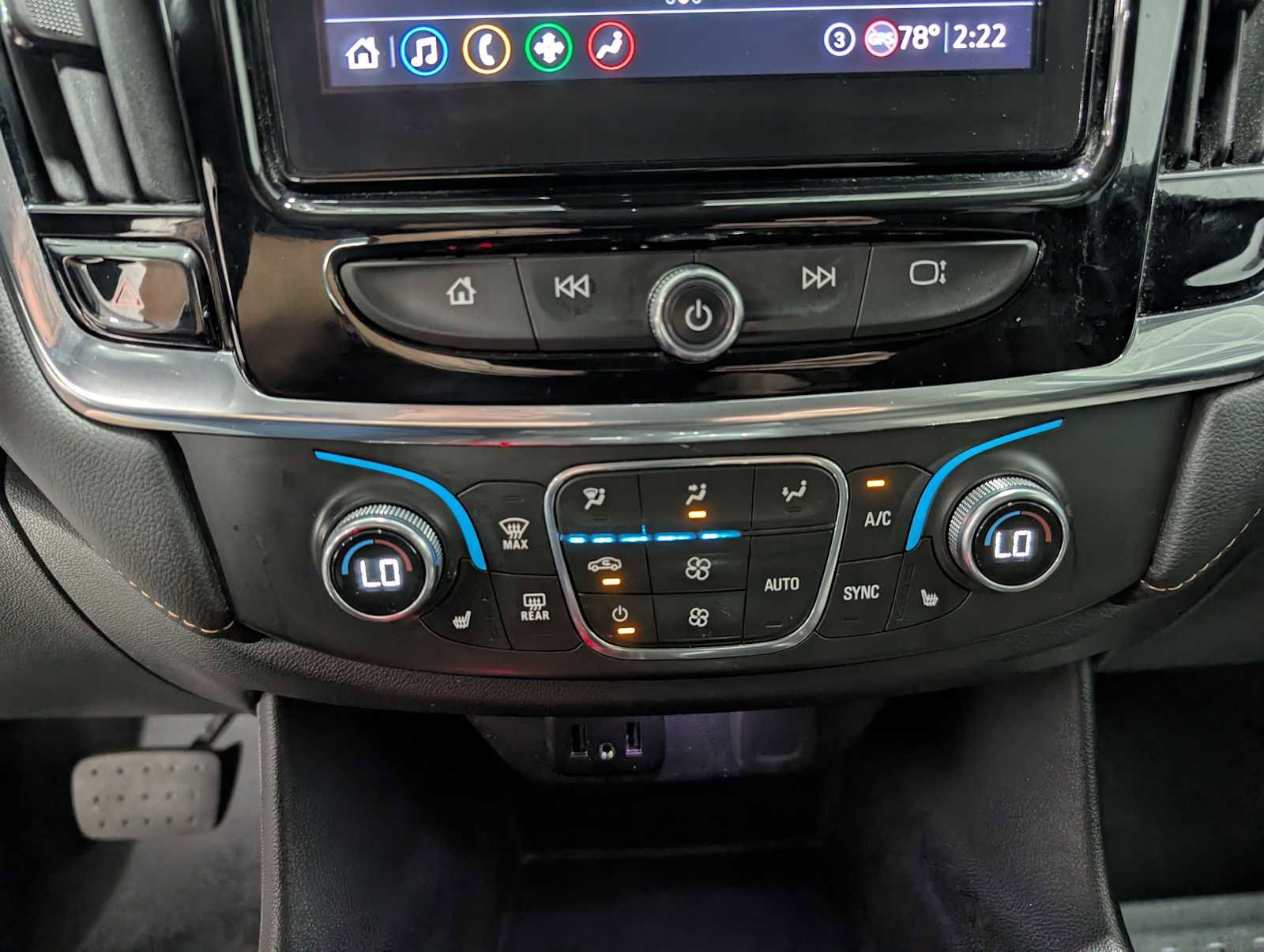 Used 2021 Chevrolet Traverse LT image 31