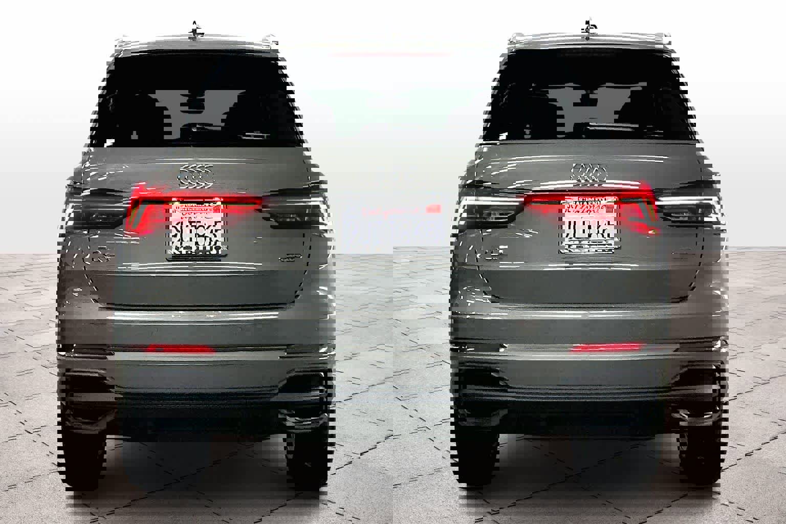 Certified 2025 Audi Q3 2.0T Premium image 7