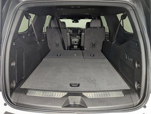 Used 2024 GMC Yukon XL Denali image 25