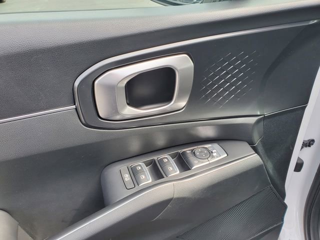 Used 2024 Kia Sorento S image 10