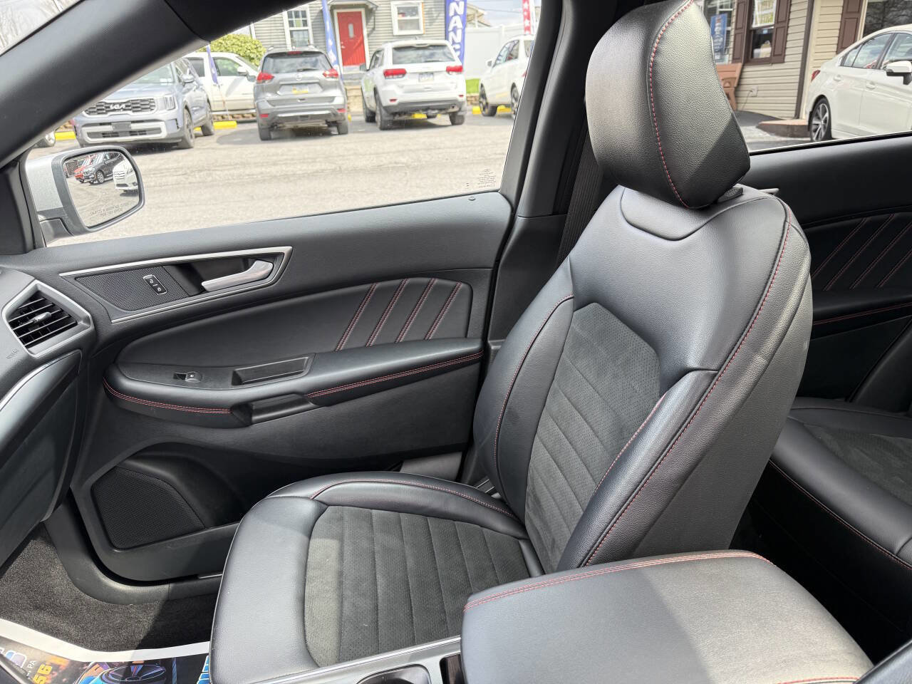 Used 2023 Ford Edge ST-Line w/ Cargo Accessory Package image 11