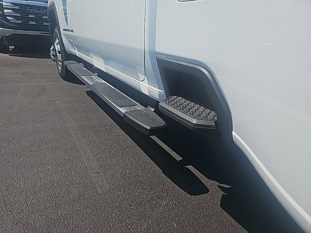 New 2026 GMC Sierra 3500 SLT w/ SLT Convenience Package image 12