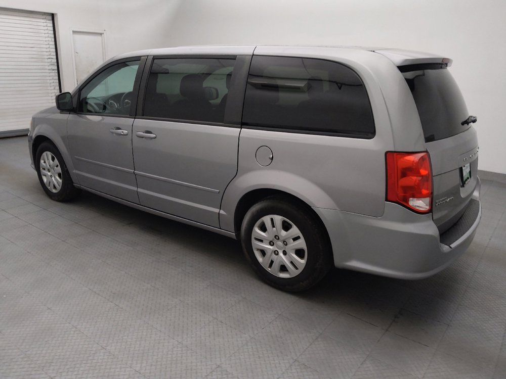 Used 2016 Dodge Grand Caravan SE w/ Quick Order Package 29E SE FWD image 3