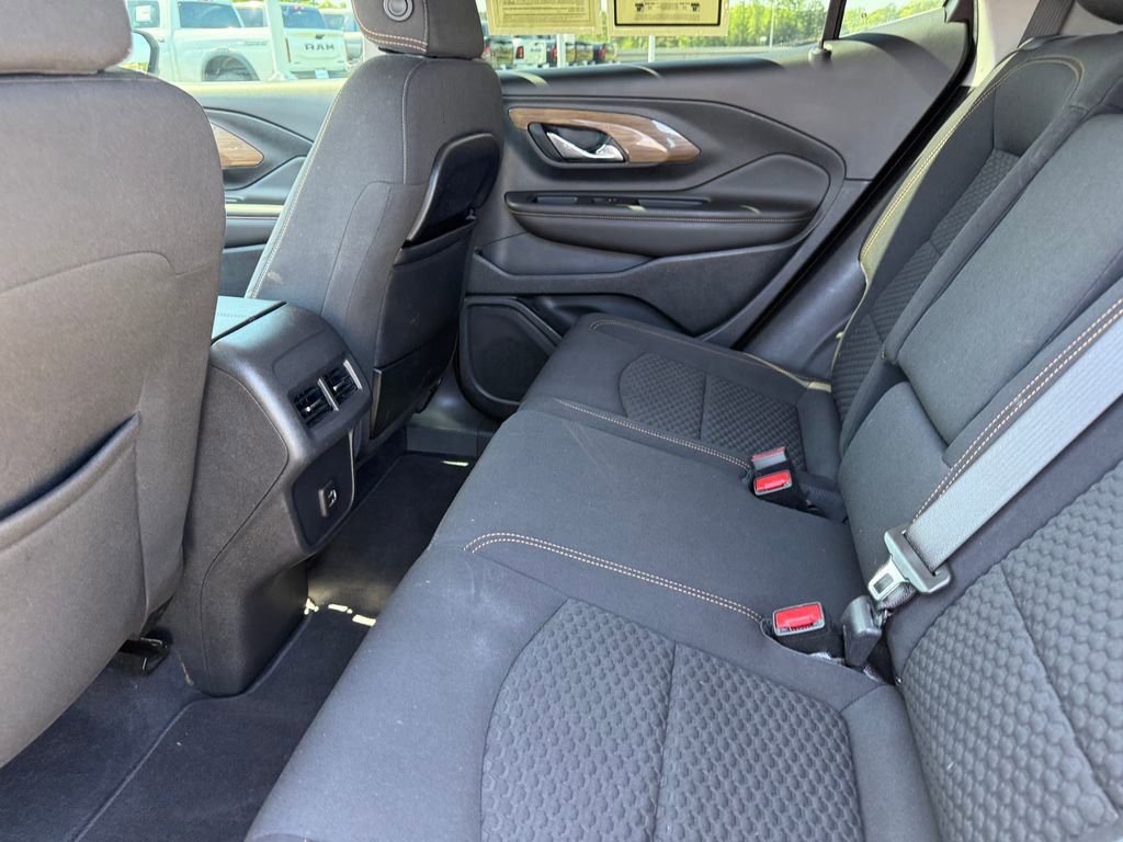 Used 2021 GMC Terrain SLE FWD image 25