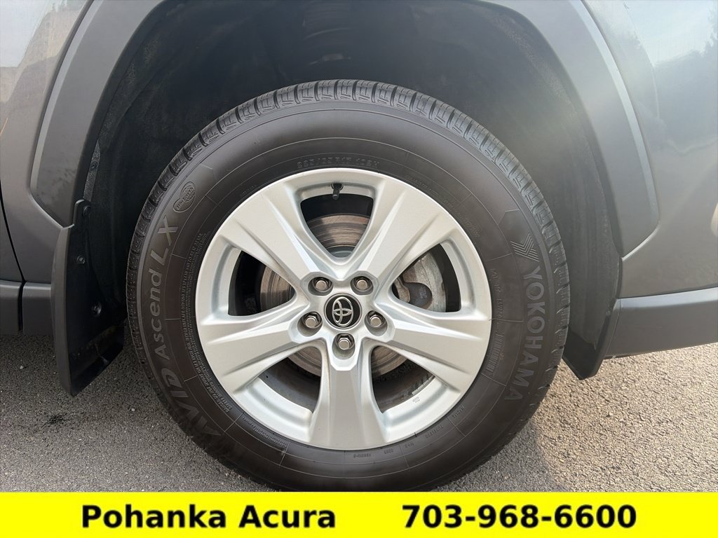 Used 2021 Toyota RAV4 XLE AWD/4WD image 26