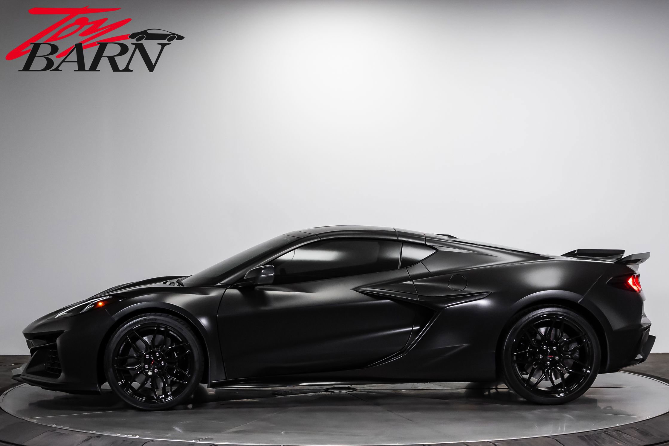 Used 2024 Chevrolet Corvette Z06 RWD image 10