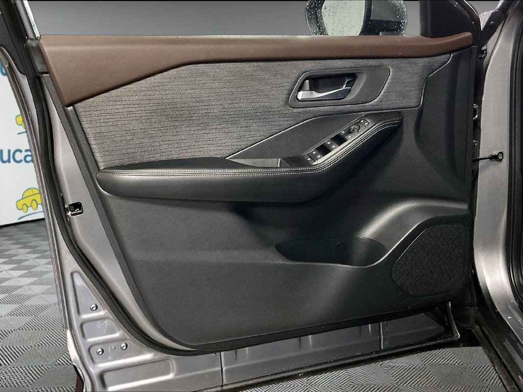 Certified 2023 Nissan Rogue SV AWD/4WD image 9