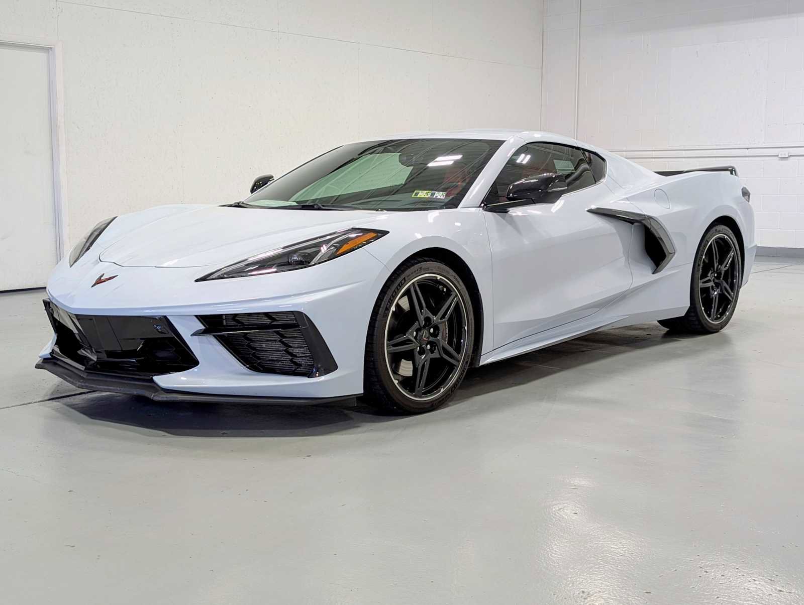 Used 2020 Chevrolet Corvette Stingray Preferred Cpe w/ 2LT Preferred Equipment Group RWD image 1
