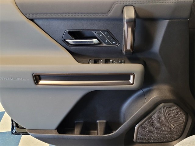 Used 2024 GMC Hummer EV 2X image 26