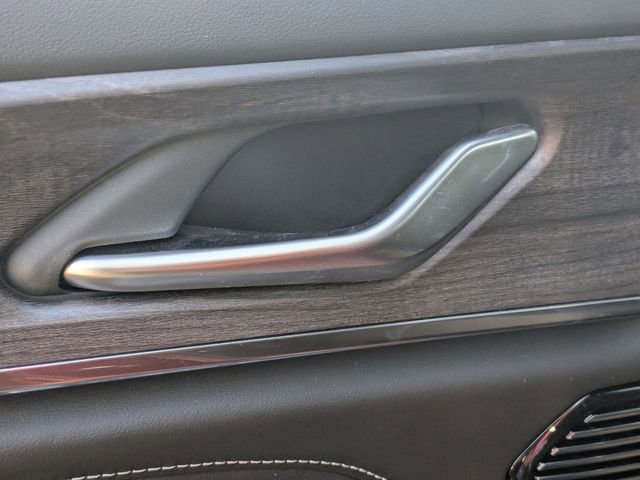 Used 2024 Jeep Grand Cherokee Overland w/ Trailer Tow Package image 27