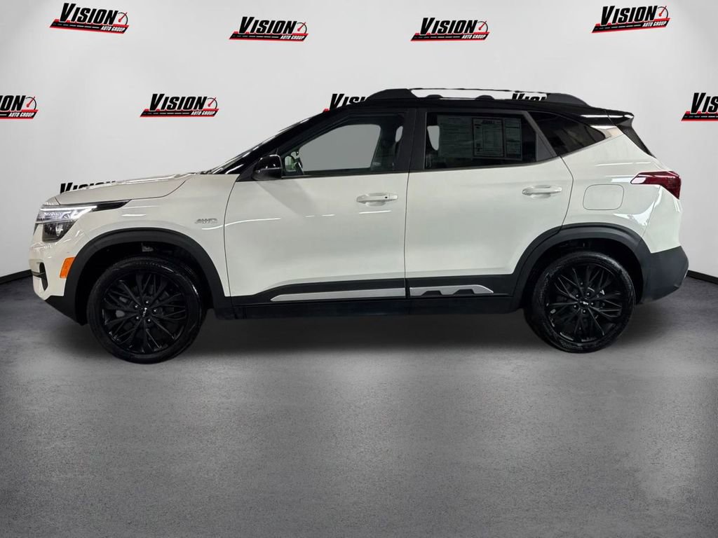 Certified 2023 Kia Seltos Nightfall Edition image 8