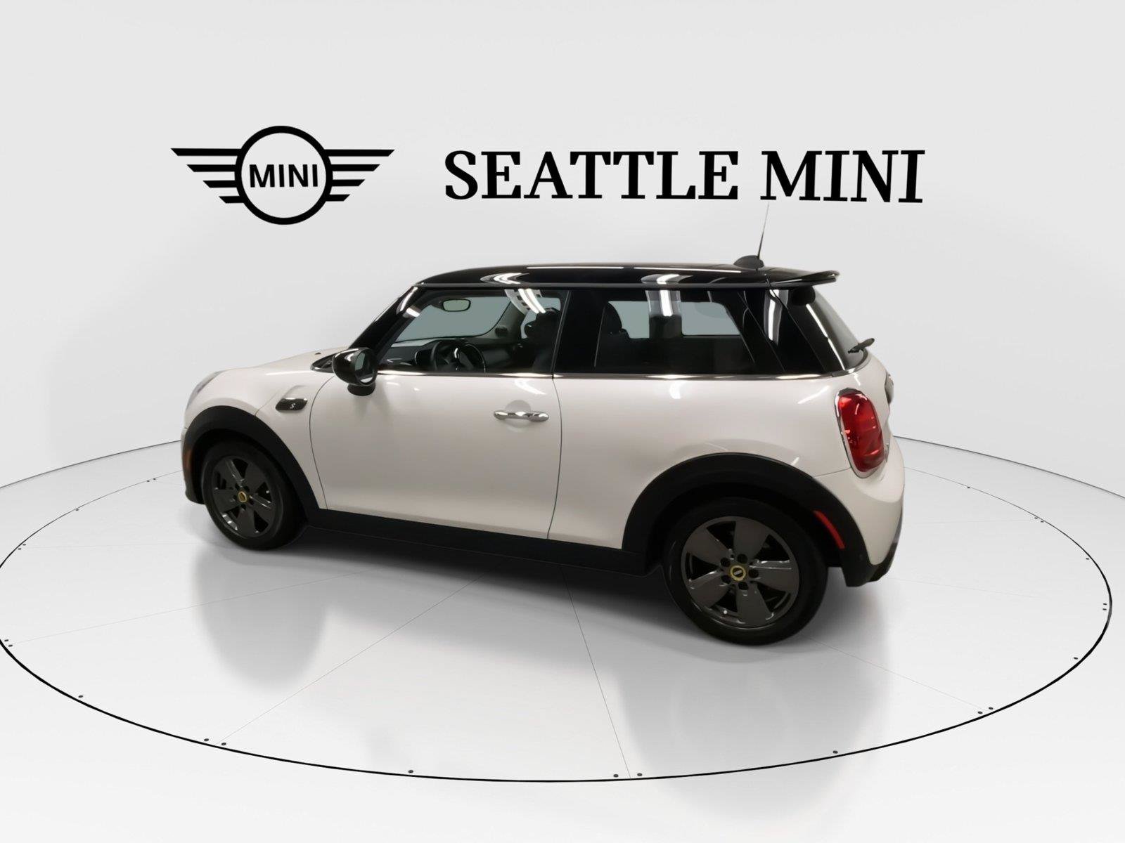 Used 2024 MINI Cooper SE FWD image 8