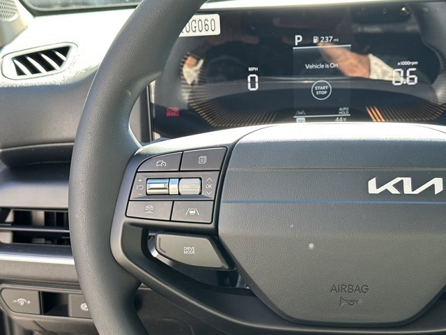 New 2026 Kia K4 LXS image 18