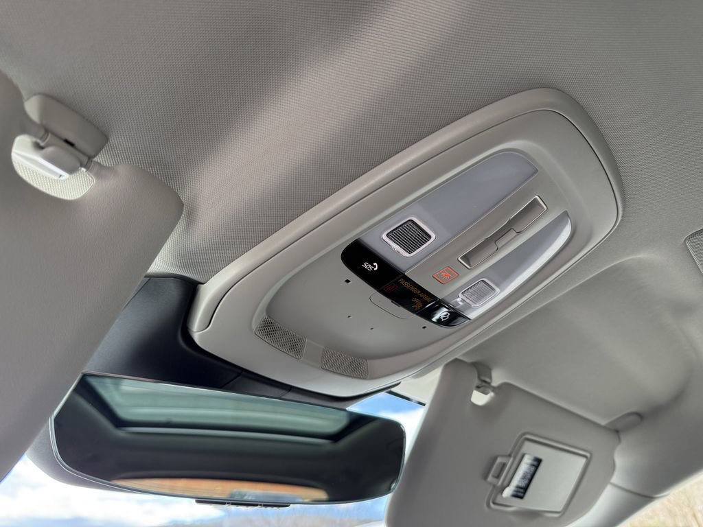 New 2026 Volvo XC60 B5 Ultra w/ Protection Package Premier image 27