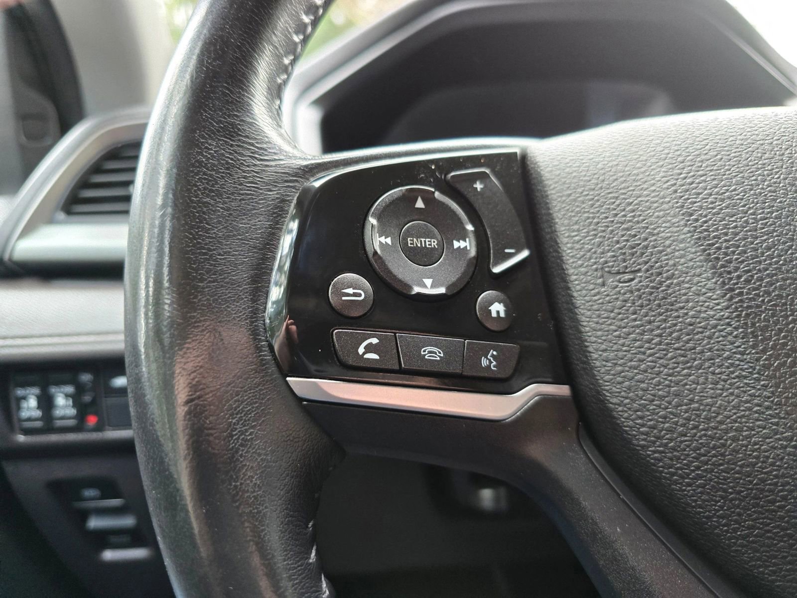 Used 2018 Honda Odyssey EX-L image 27