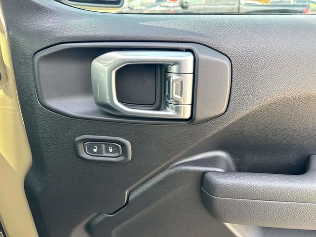 New 2026 Jeep Gladiator Sport AWD/4WD image 17