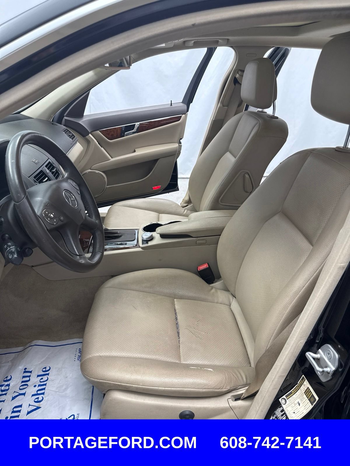 Used 2011 Mercedes-Benz C 300 4MATIC Sedan image 7