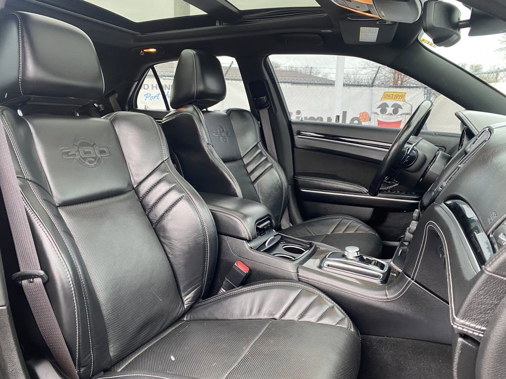 Used 2023 Chrysler 300 C image 20