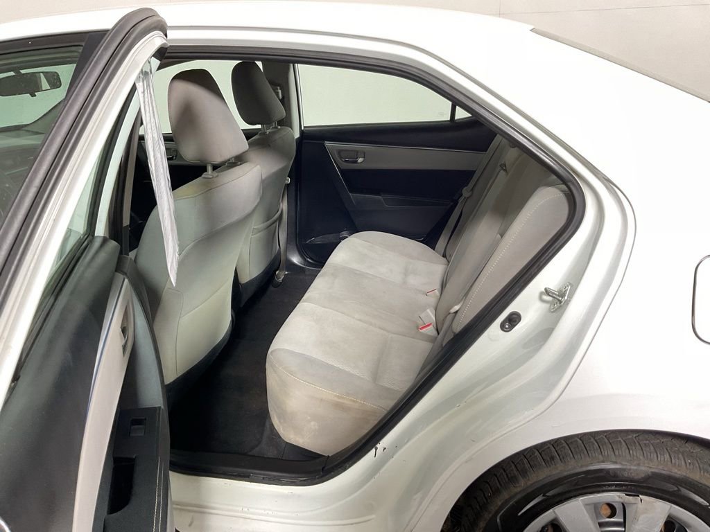 Used 2015 Toyota Corolla LE FWD image 31