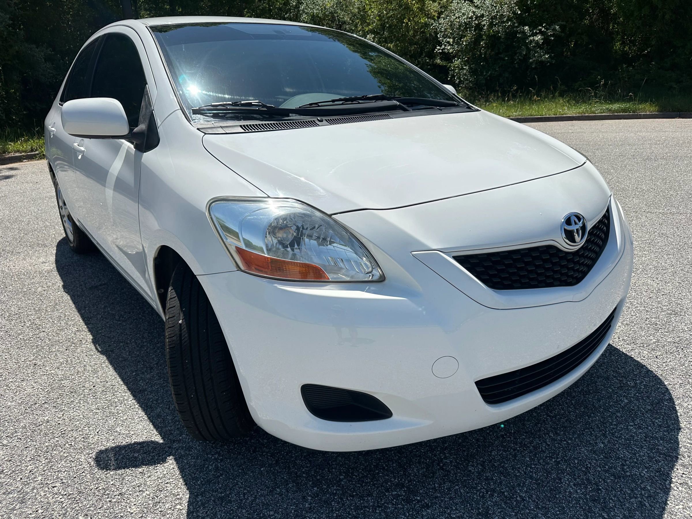 Used 2011 Toyota Yaris Sedan image 7