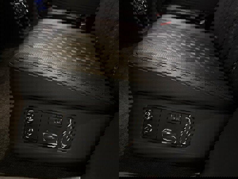 Used 2015 Bentley Flying Spur V8 image 33