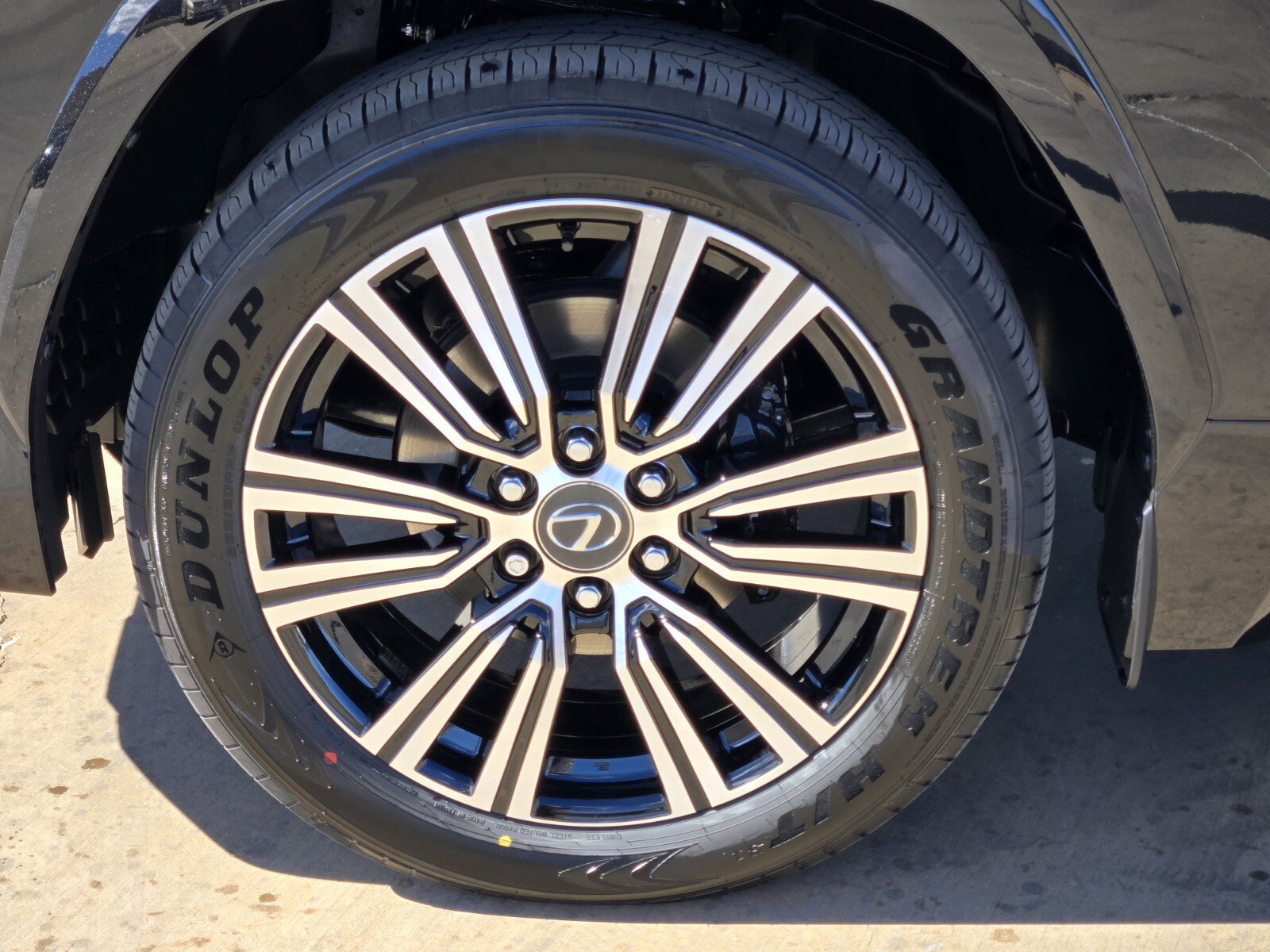 New 2026 Lexus LX 600 4WD w/ Luxury Package image 5