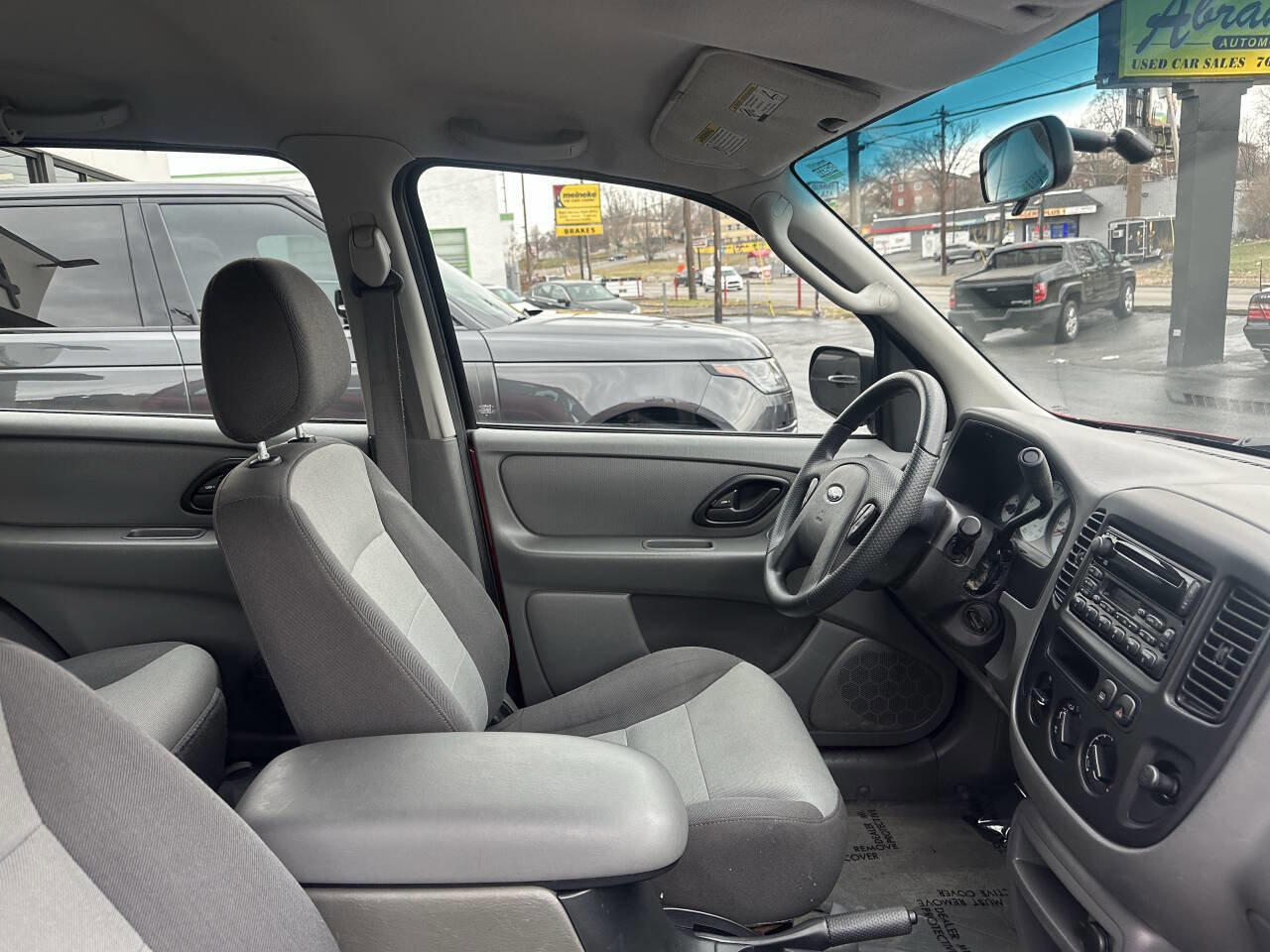 Used 2003 Ford Escape XLS image 11