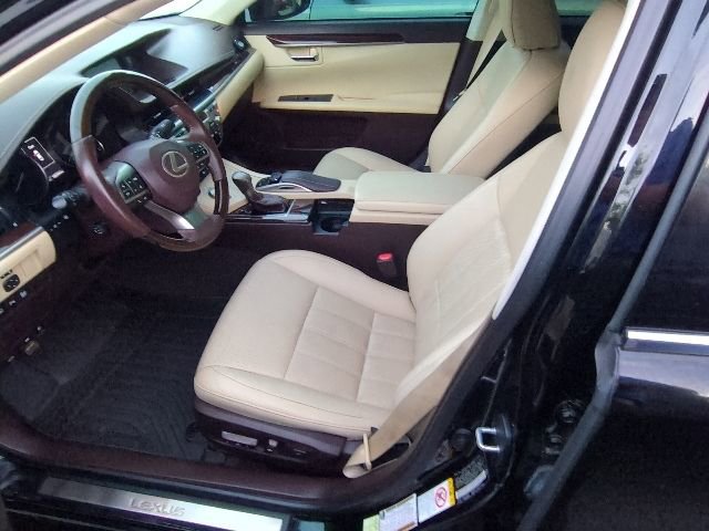Used 2018 Lexus ES 350 w/ Luxury Package w/Wood Trim image 6