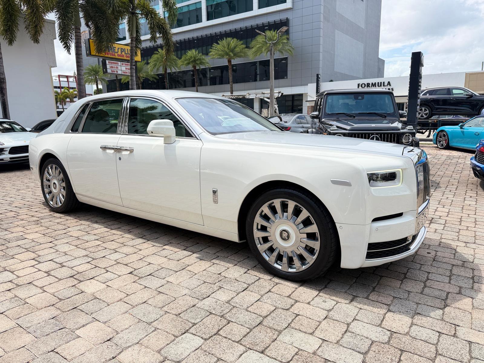 Used 2019 Rolls-Royce Phantom Sedan RWD image 7