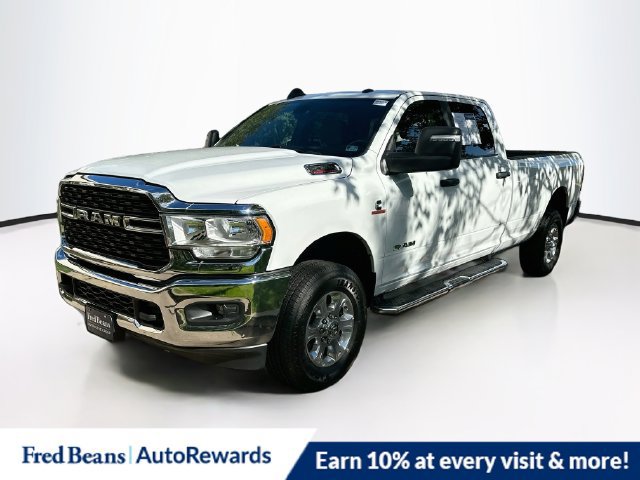 Used 2024 RAM 3500 Big Horn AWD/4WD image 3