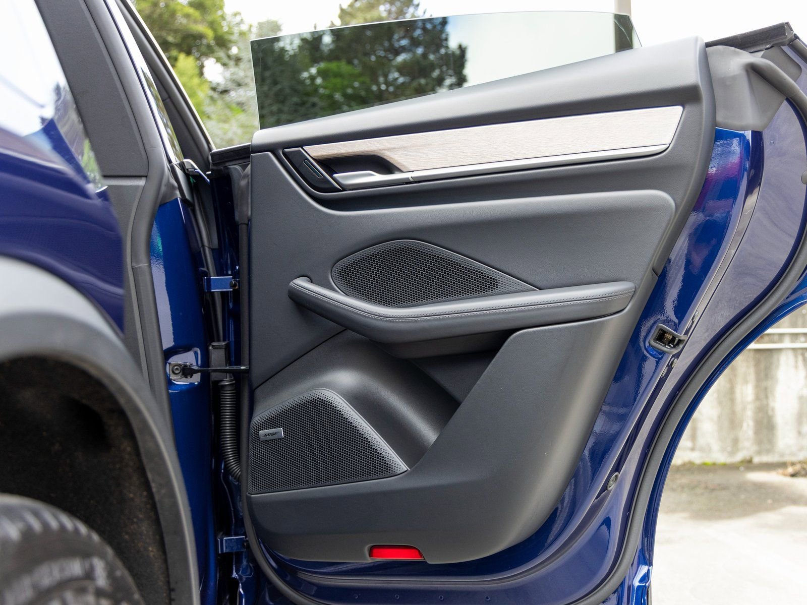 Used 2024 Porsche Macan 4 Electric image 46