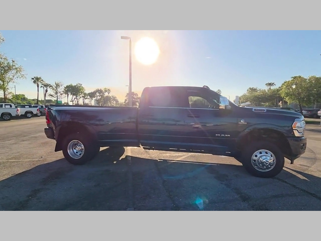Used 2024 RAM 3500 Limited w/ Safety Group AWD/4WD image 35
