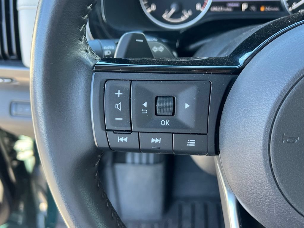 Used 2023 Nissan Pathfinder SL w/ SL Premium Package FWD image 31